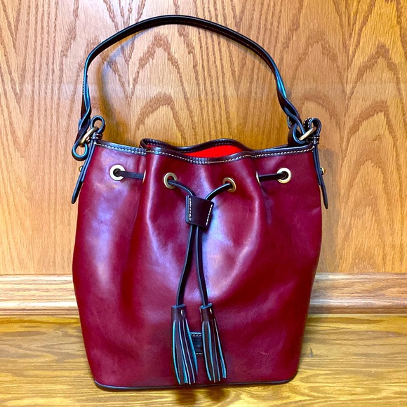 Dooney & Bourke Handbags - Gorgeous DOONEY & BOURKE Kendall Drawstring Bucket Bag Purse RED LEATHER